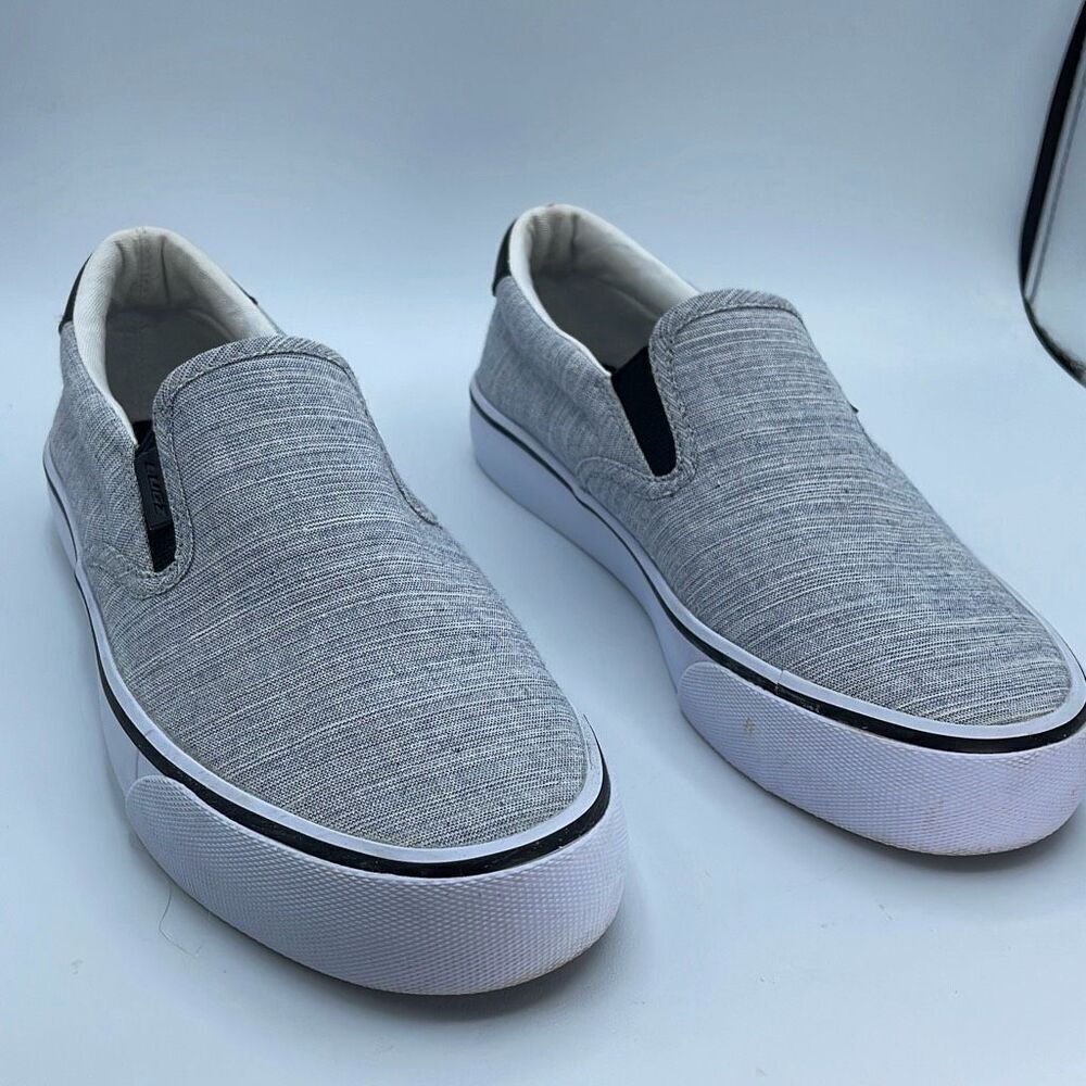 Lugz size 8.5 woman’s clipper classic slip on